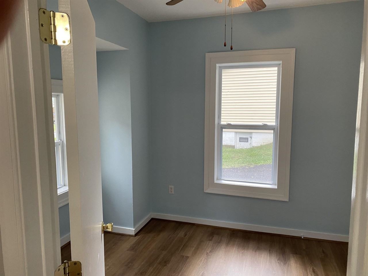 1733 Spring Hill Rd - Photo 2 of 14