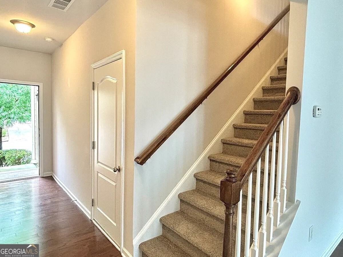 1700 Paxton Dr Sw - Photo 3 of 27
