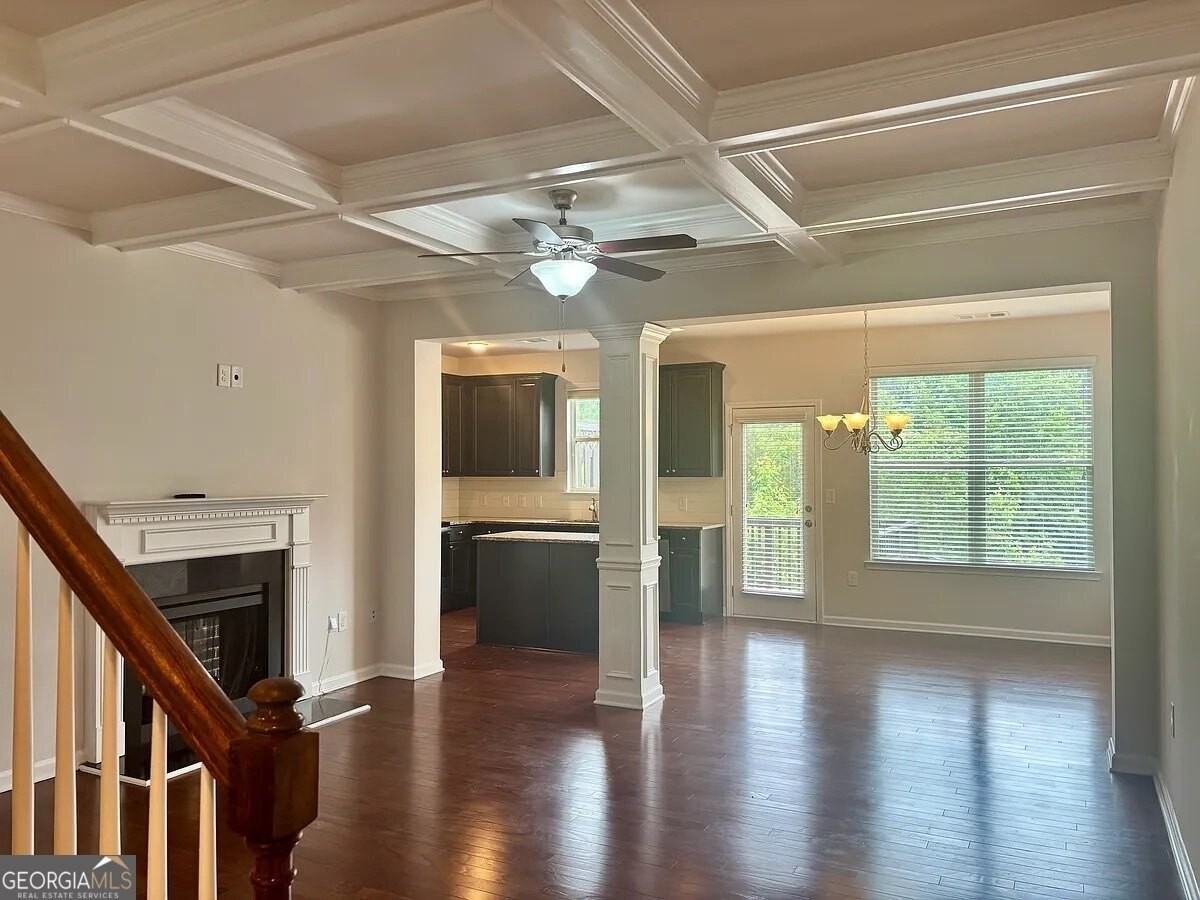 1700 Paxton Dr Sw - Photo 4 of 27