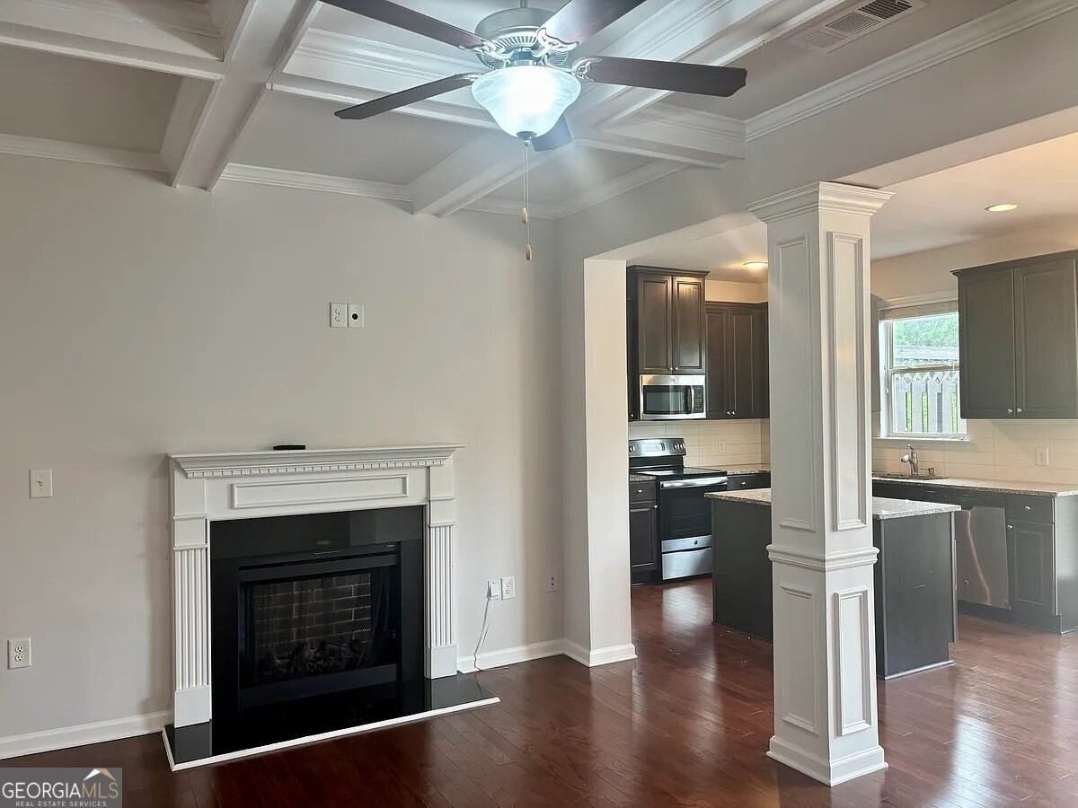 1700 Paxton Dr Sw - Photo 5 of 27