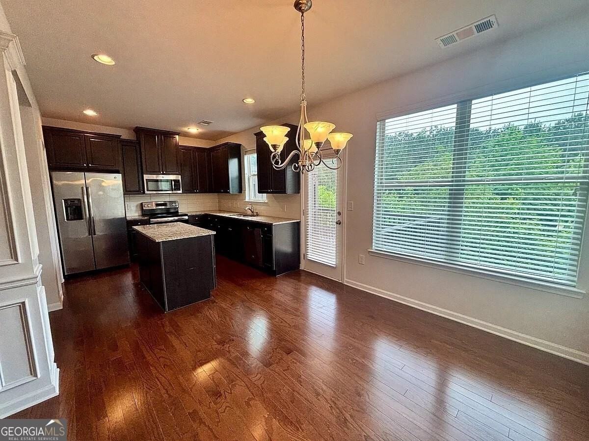 1700 Paxton Dr Sw - Photo 7 of 27