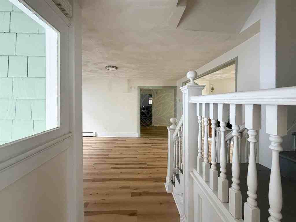 59 Spencer Ave - Photo 4 of 15