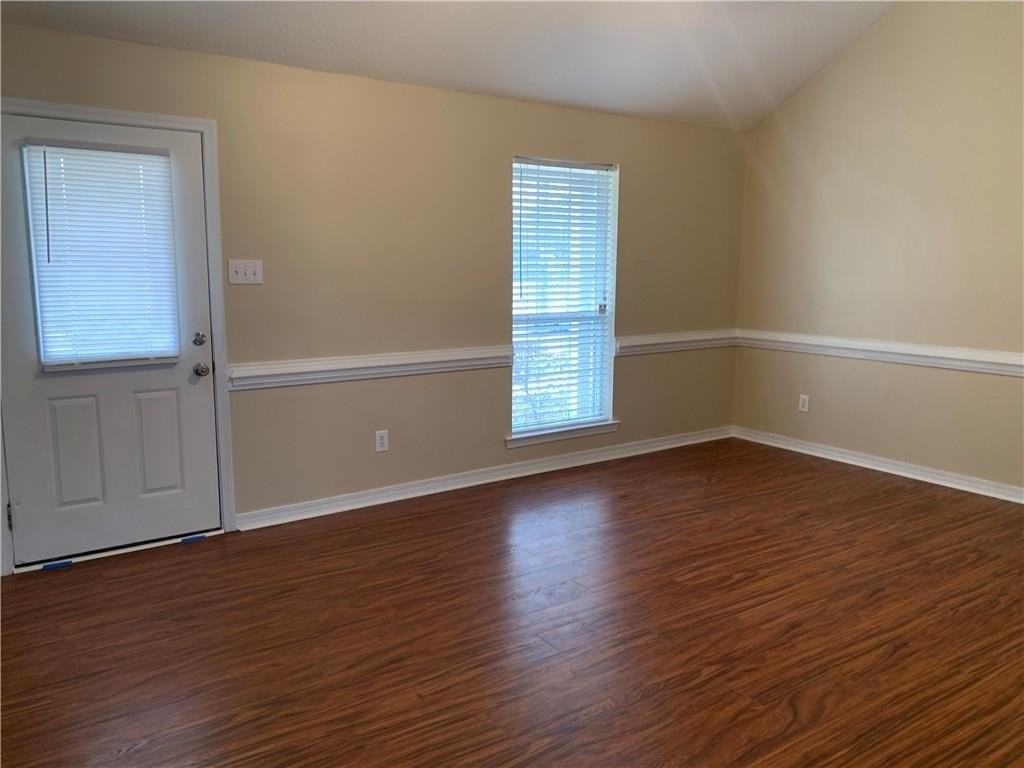 7669 Willard Ct - Photo 3 of 17
