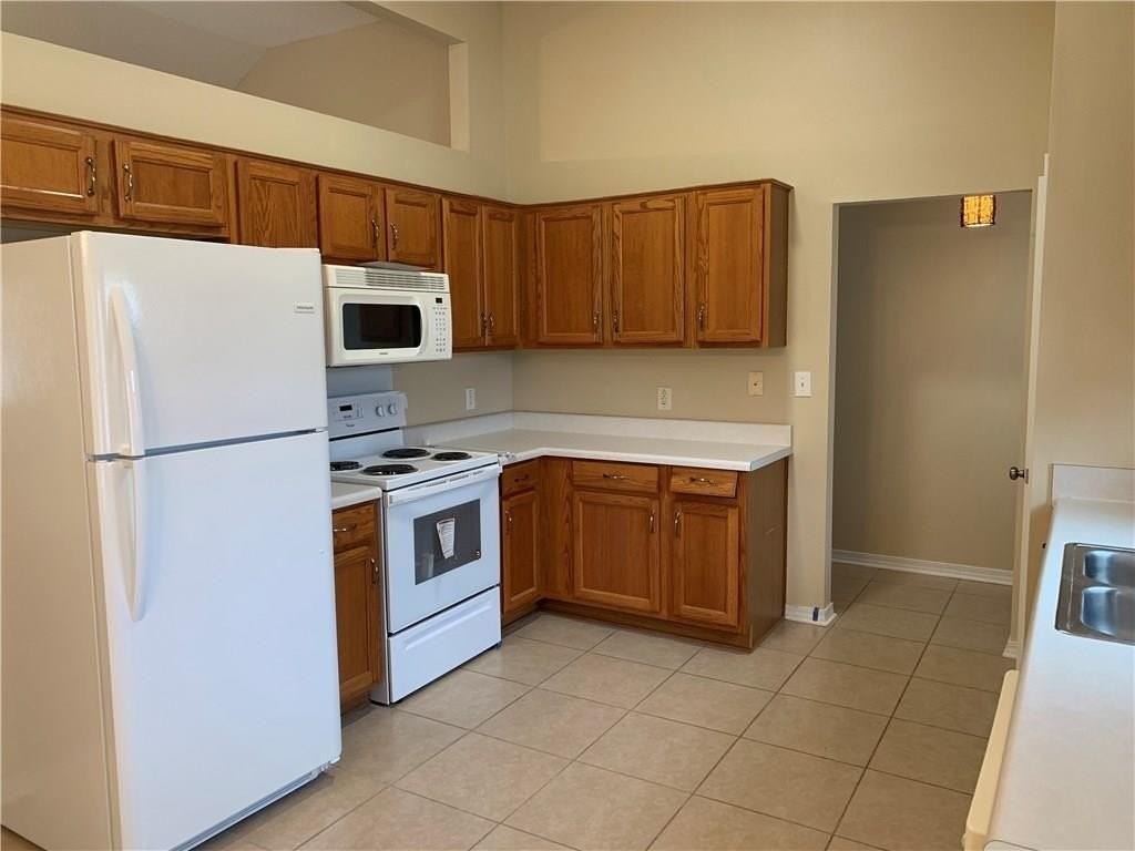 7669 Willard Ct - Photo 6 of 17