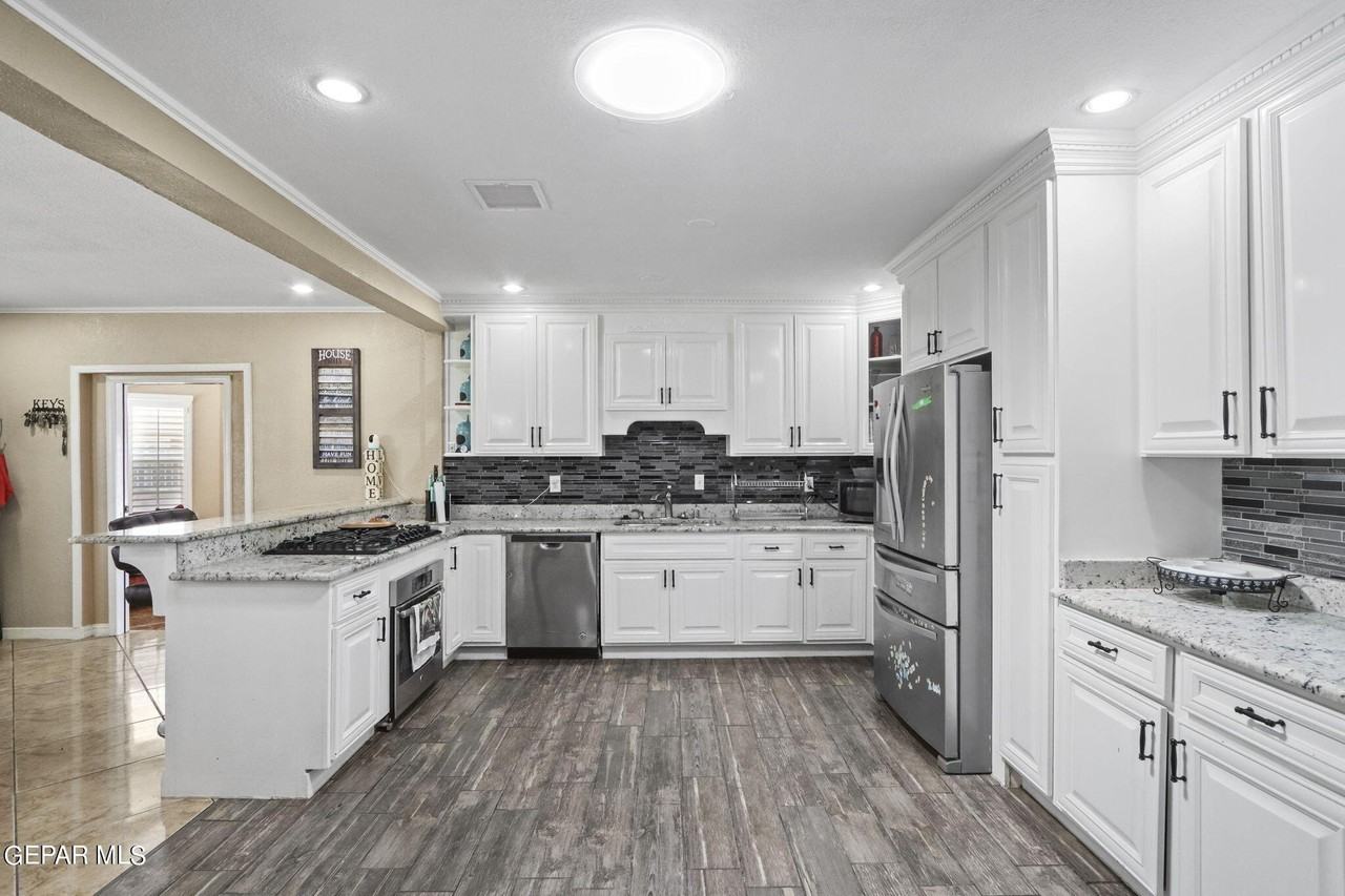 359 Mary Jeanne Ln - Photo 7 of 36
