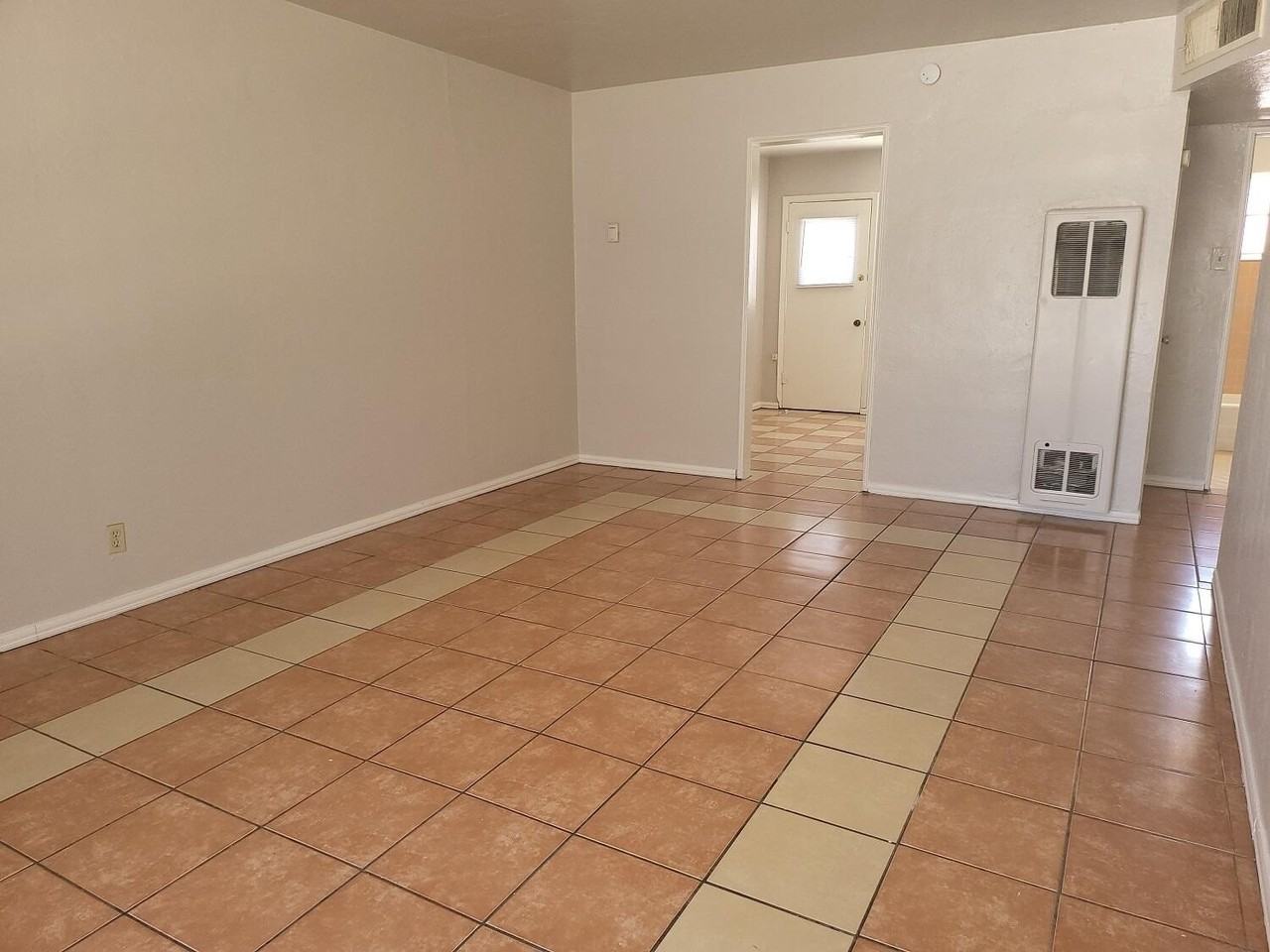 2607 Nations Ave #2 - Photo 2 of 8