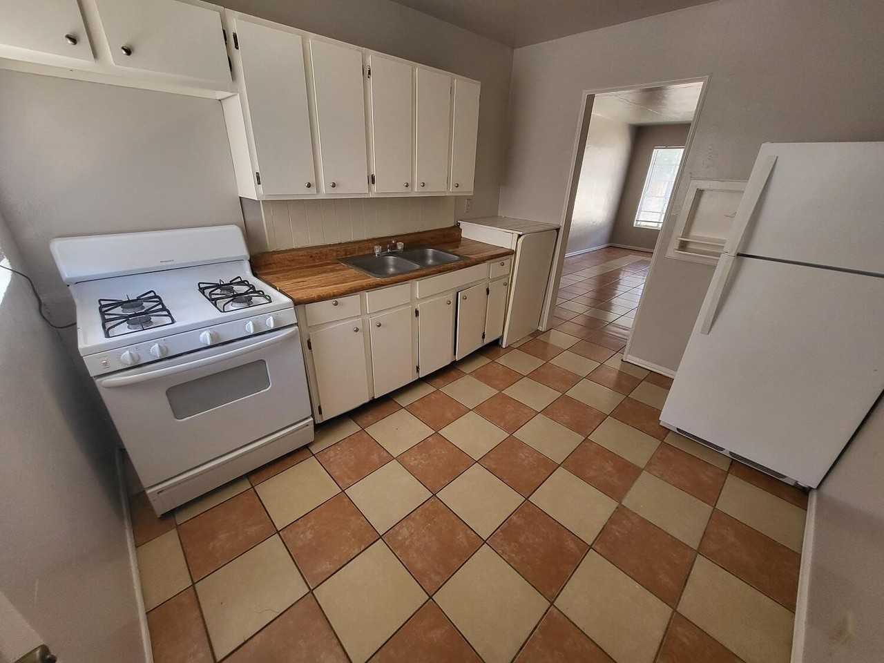 2607 Nations Ave #2 - Photo 5 of 8