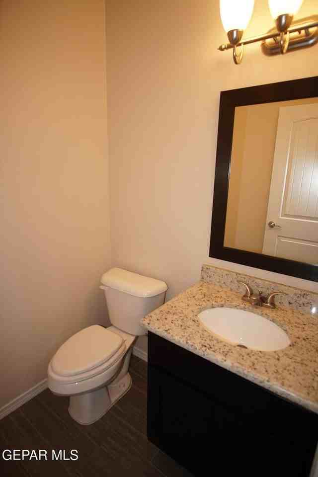 2136 William Caples St - Photo 4 of 22