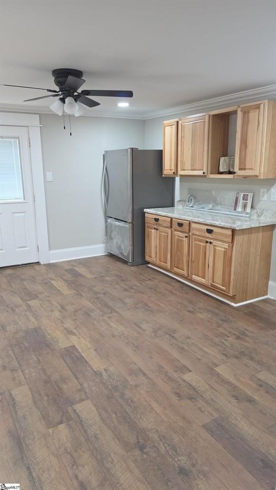 713 Garlington Rd - Photo 4 of 8