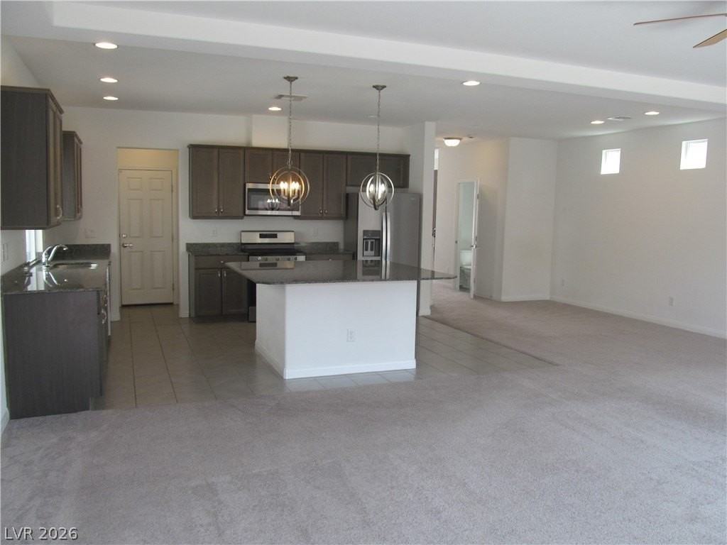 7841 Tyrell Peaks St - Photo 3 of 33