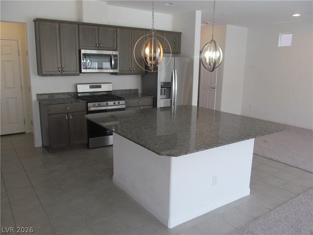 7841 Tyrell Peaks St - Photo 4 of 33
