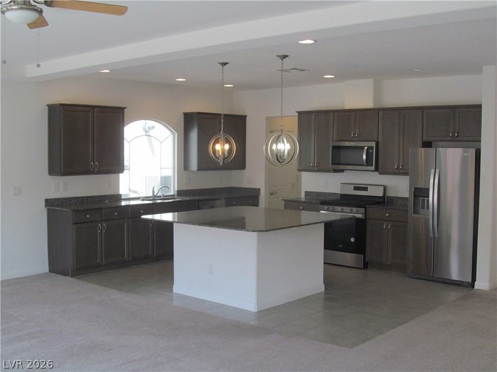 7841 Tyrell Peaks St - Photo 5 of 33