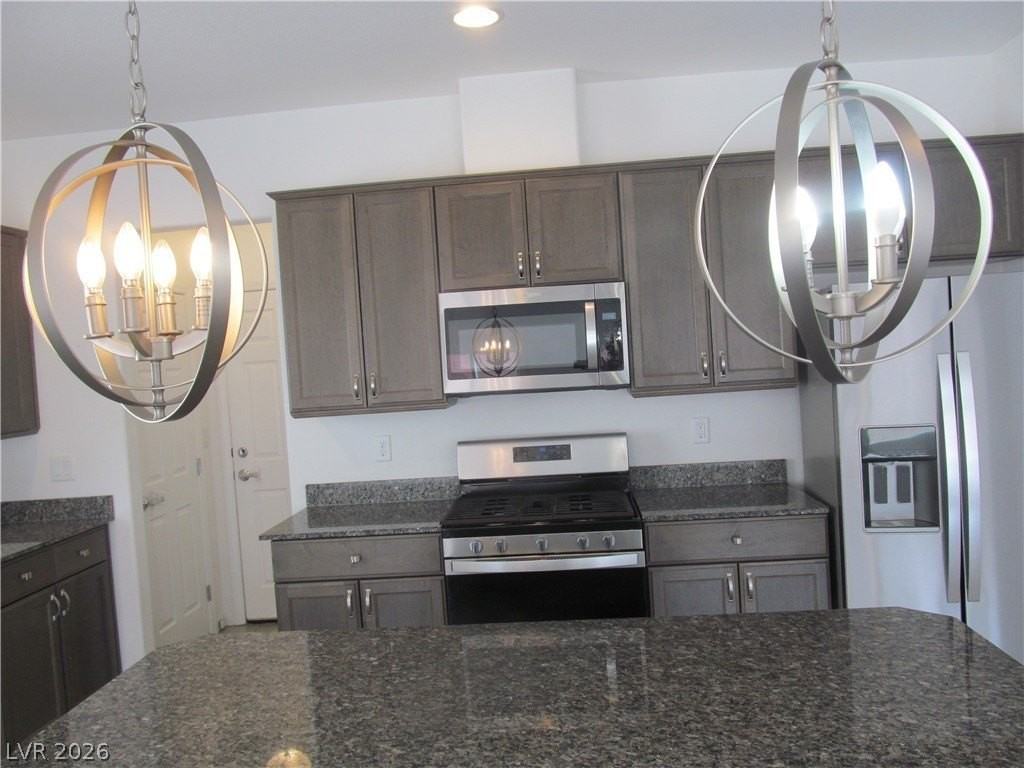 7841 Tyrell Peaks St - Photo 7 of 33