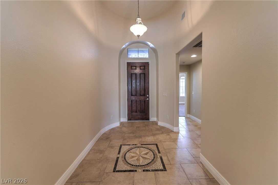 8347 Campbell Springs Ave - Photo 6 of 50