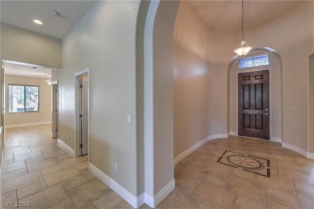 8347 Campbell Springs Ave - Photo 7 of 50