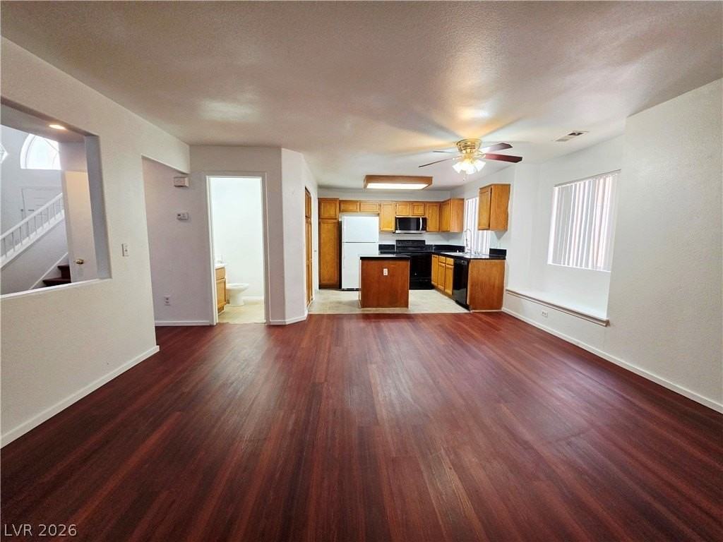1824 Sierra Valley Way - Photo 5 of 31