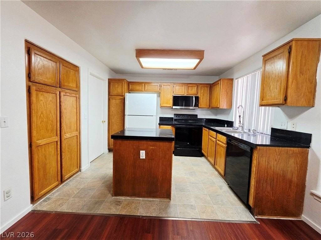 1824 Sierra Valley Way - Photo 7 of 31