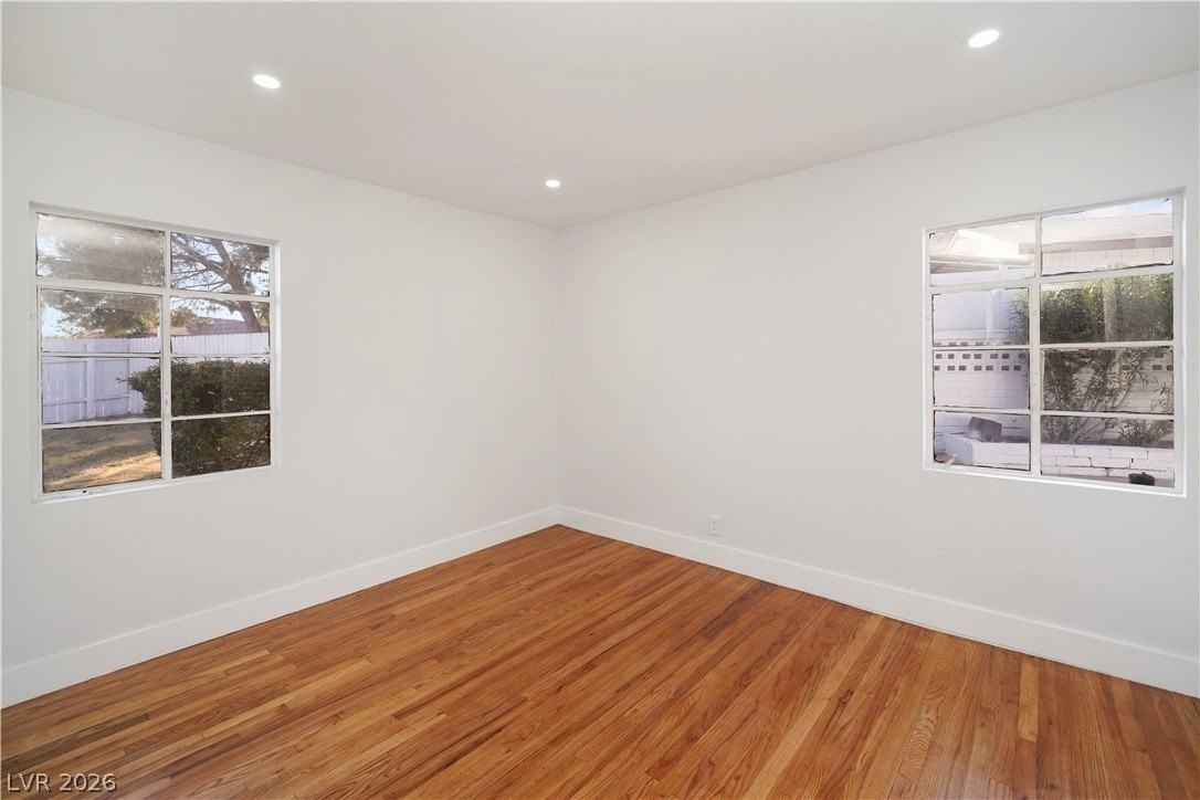 1140 Hillside Pl - Photo 6 of 20