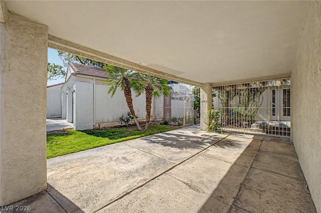 3145 Bel Air Dr - Photo 4 of 26