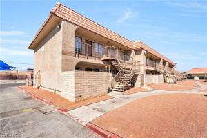 featured image of 4300 N Lamont St #200