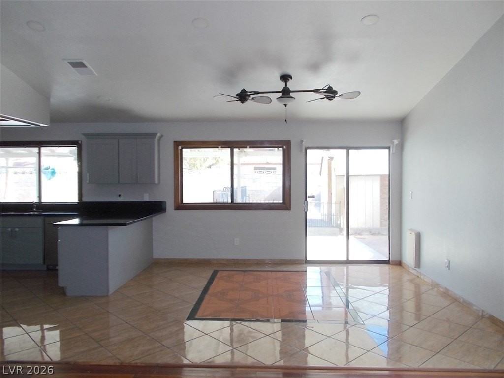 6080 Desert Sun Dr - Photo 5 of 28