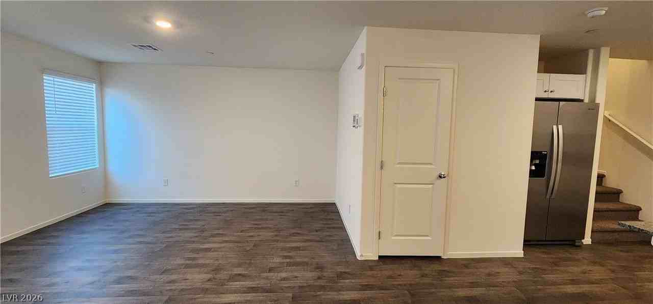 7953 Whisper Words Ave - Photo 6 of 35