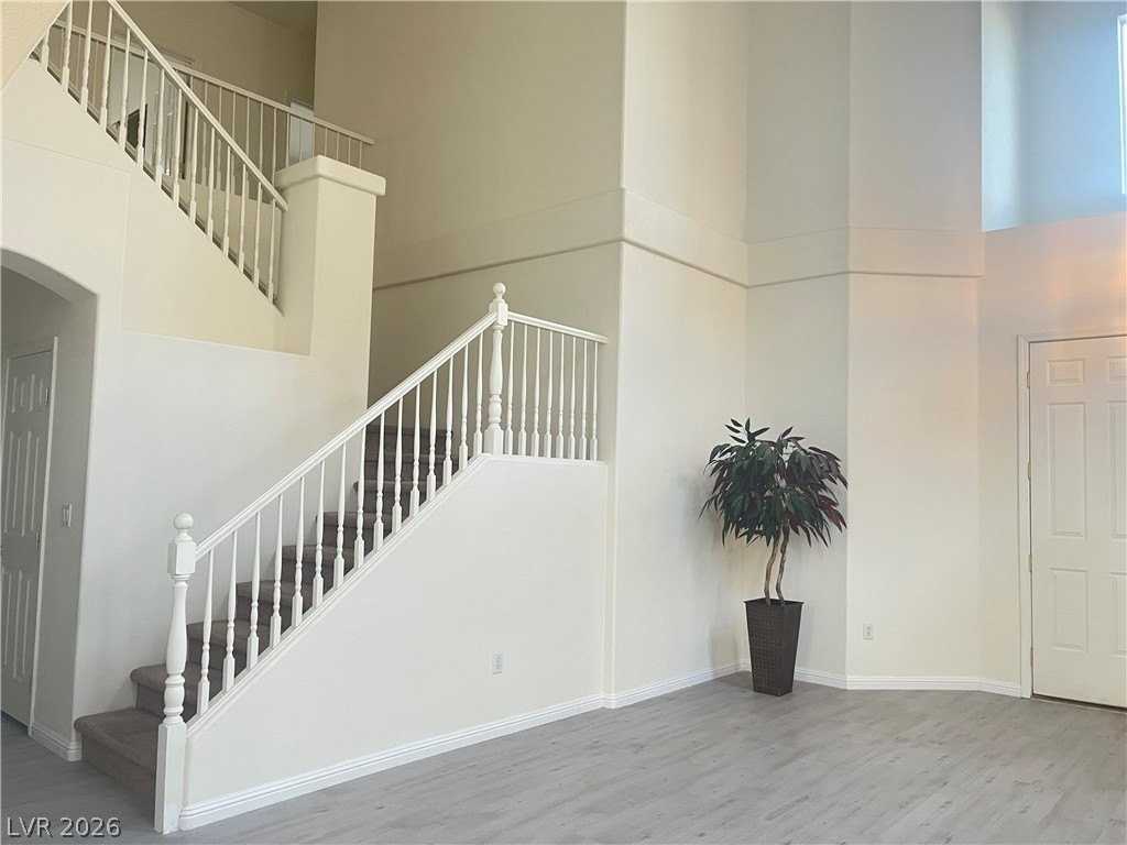 3889 Palm Island Ct - Photo 4 of 34
