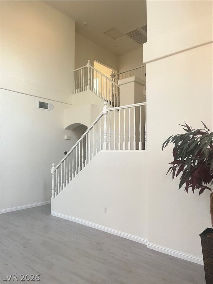 3889 Palm Island Ct - Photo 5 of 34
