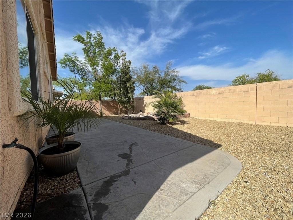306 Winery Ridge St - Photo 2 of 17