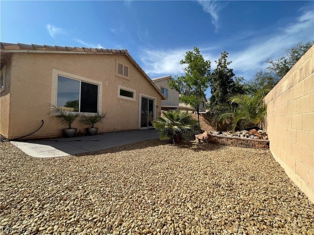 306 Winery Ridge St - Photo 3 of 17