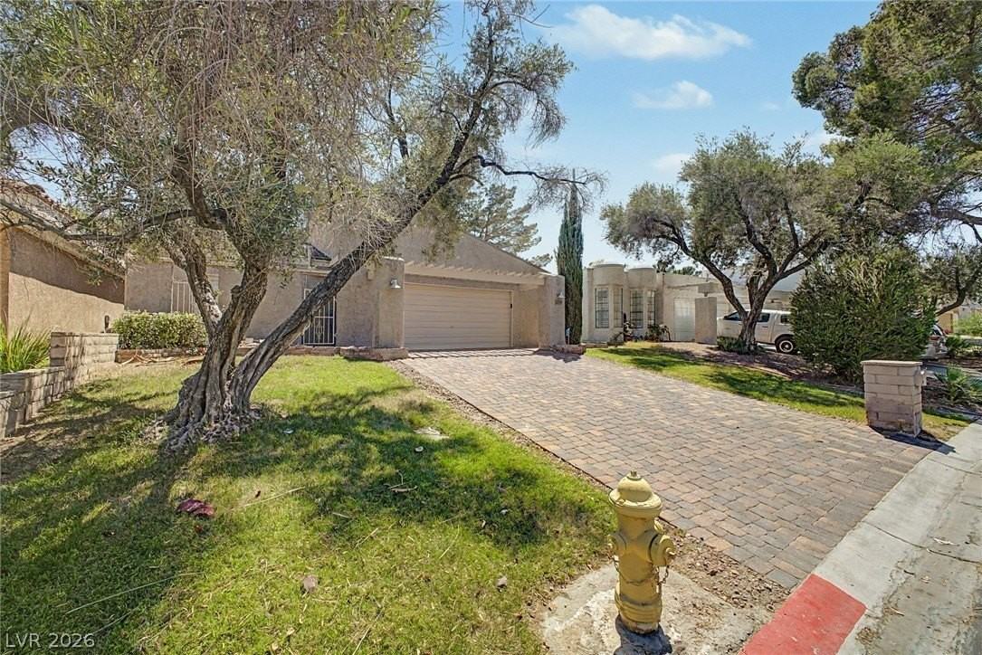 3172 Bel Air Dr - Photo 2 of 38