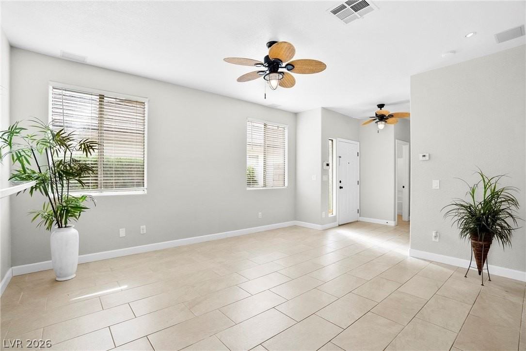 8824 Iron Hitch Ave - Photo 7 of 29