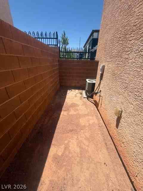 6037 Aripeka St - Photo 7 of 7