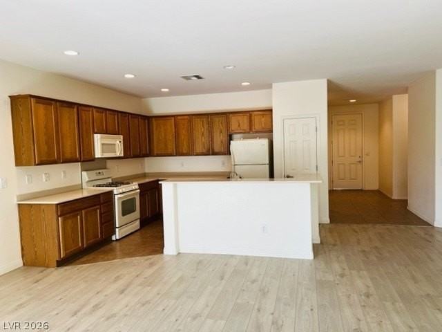 2103 Sawtooth Mountain Dr - Photo 3 of 26
