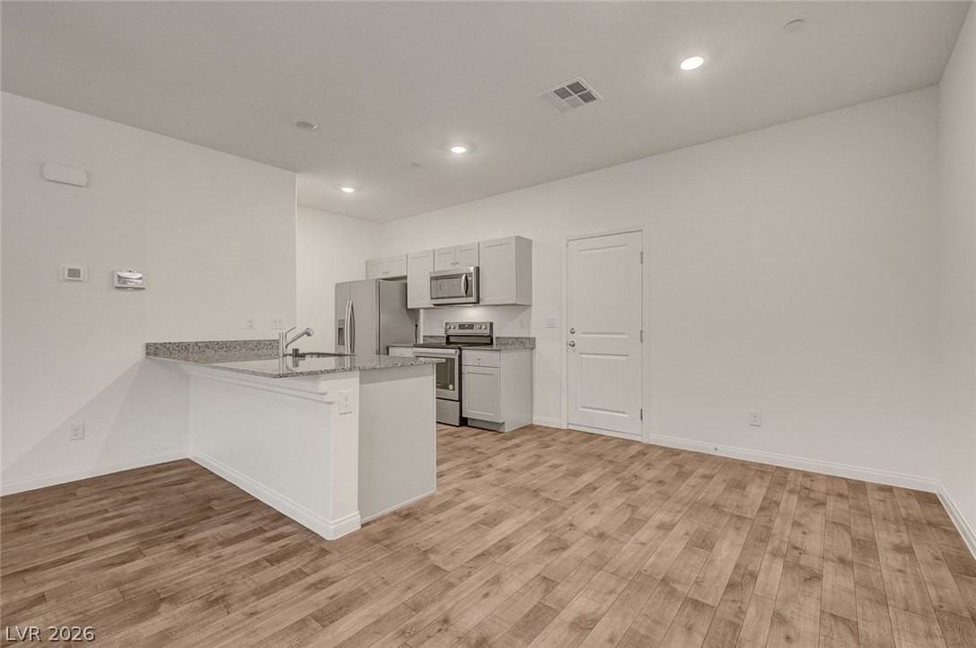 4153 Lunar Canyon Ave - Photo 7 of 39