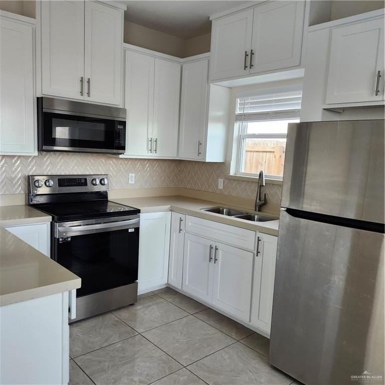 918 N Clarence Ave #2 - Photo 4 of 10
