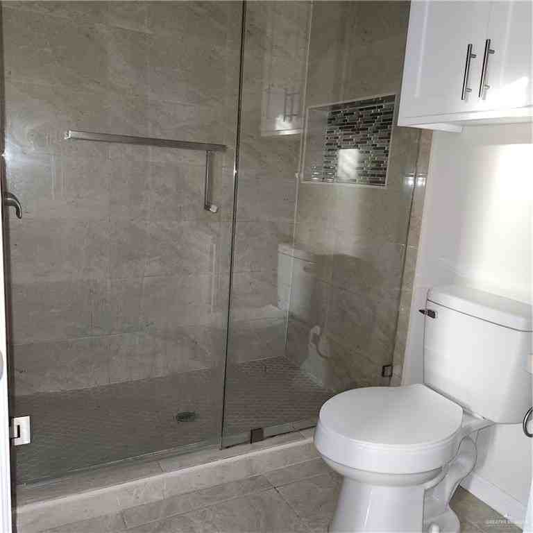 918 N Clarence Ave #2 - Photo 7 of 10