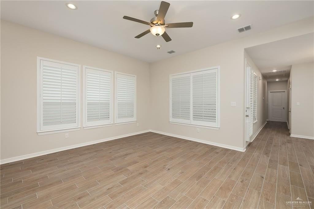 10333 N 15th St - Photo 3 of 27