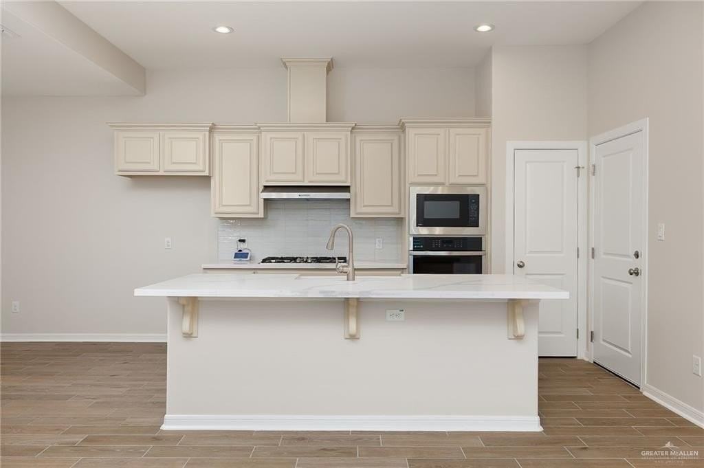 10333 N 15th St - Photo 6 of 27