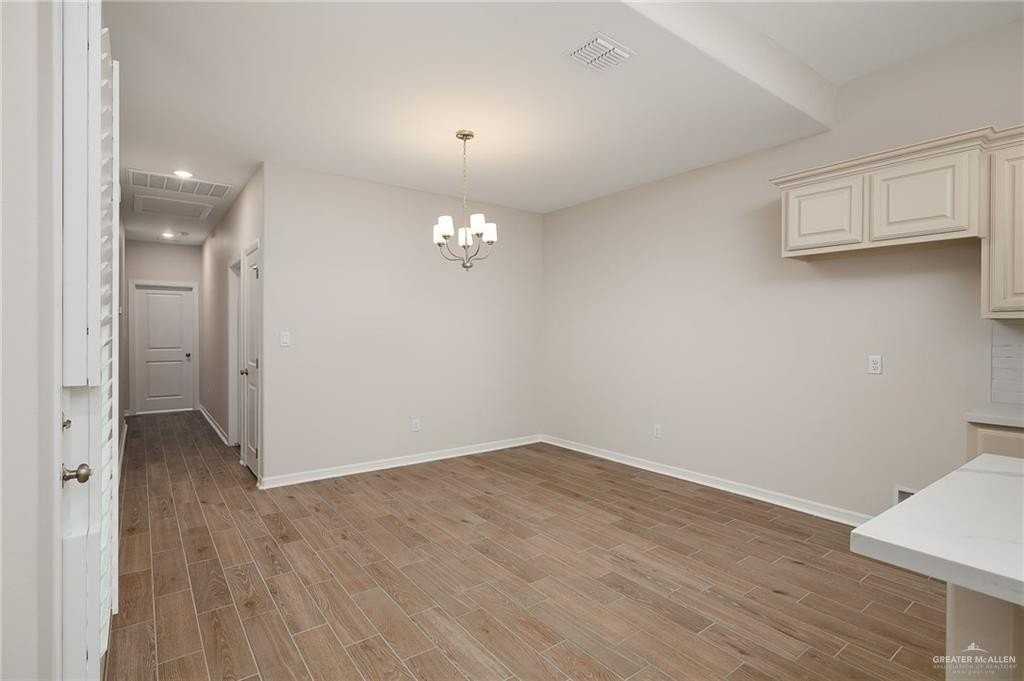 10333 N 15th St - Photo 7 of 27