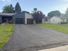 featured image of 741 Woods Ct