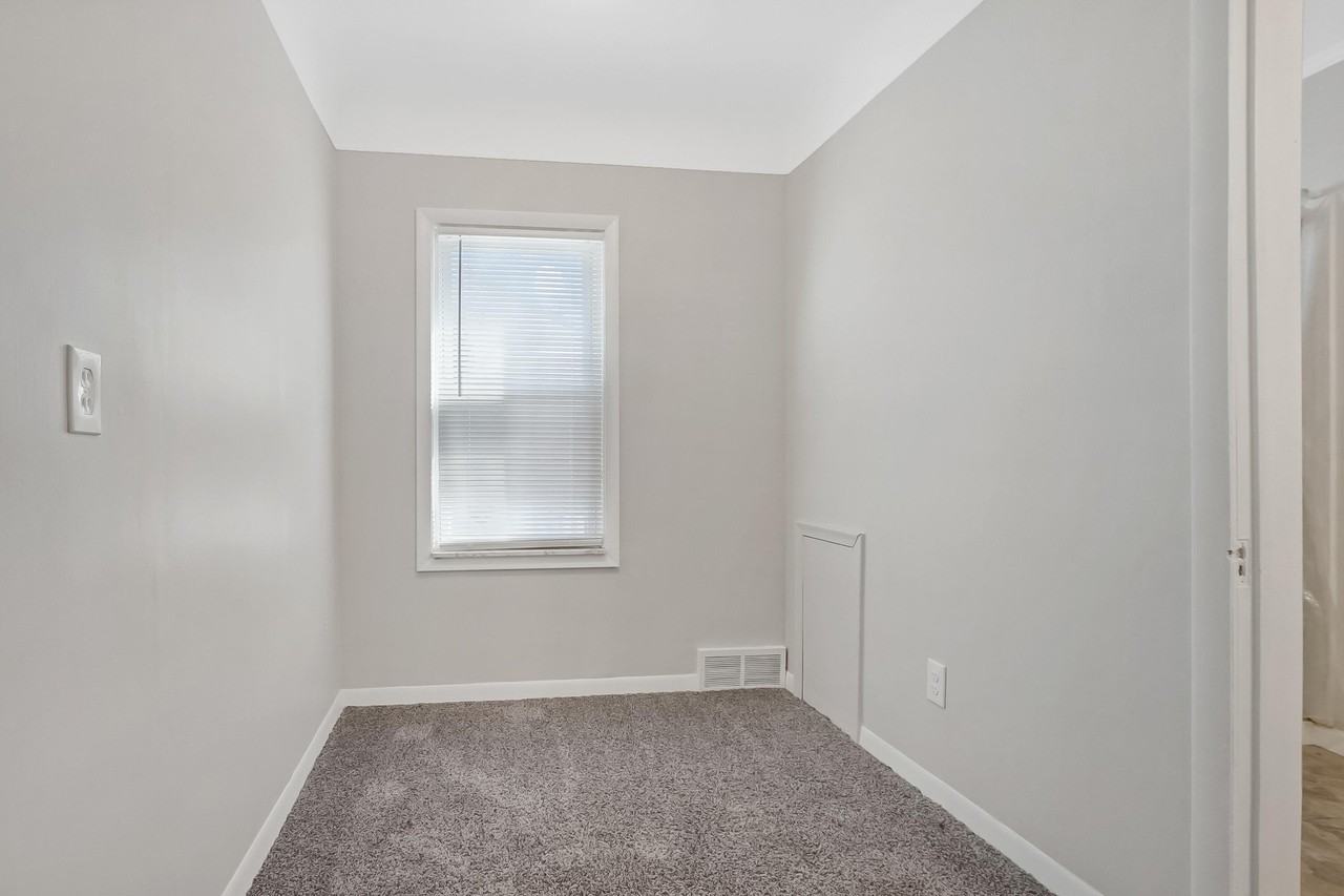 3840 Bart Ave - Photo 6 of 12