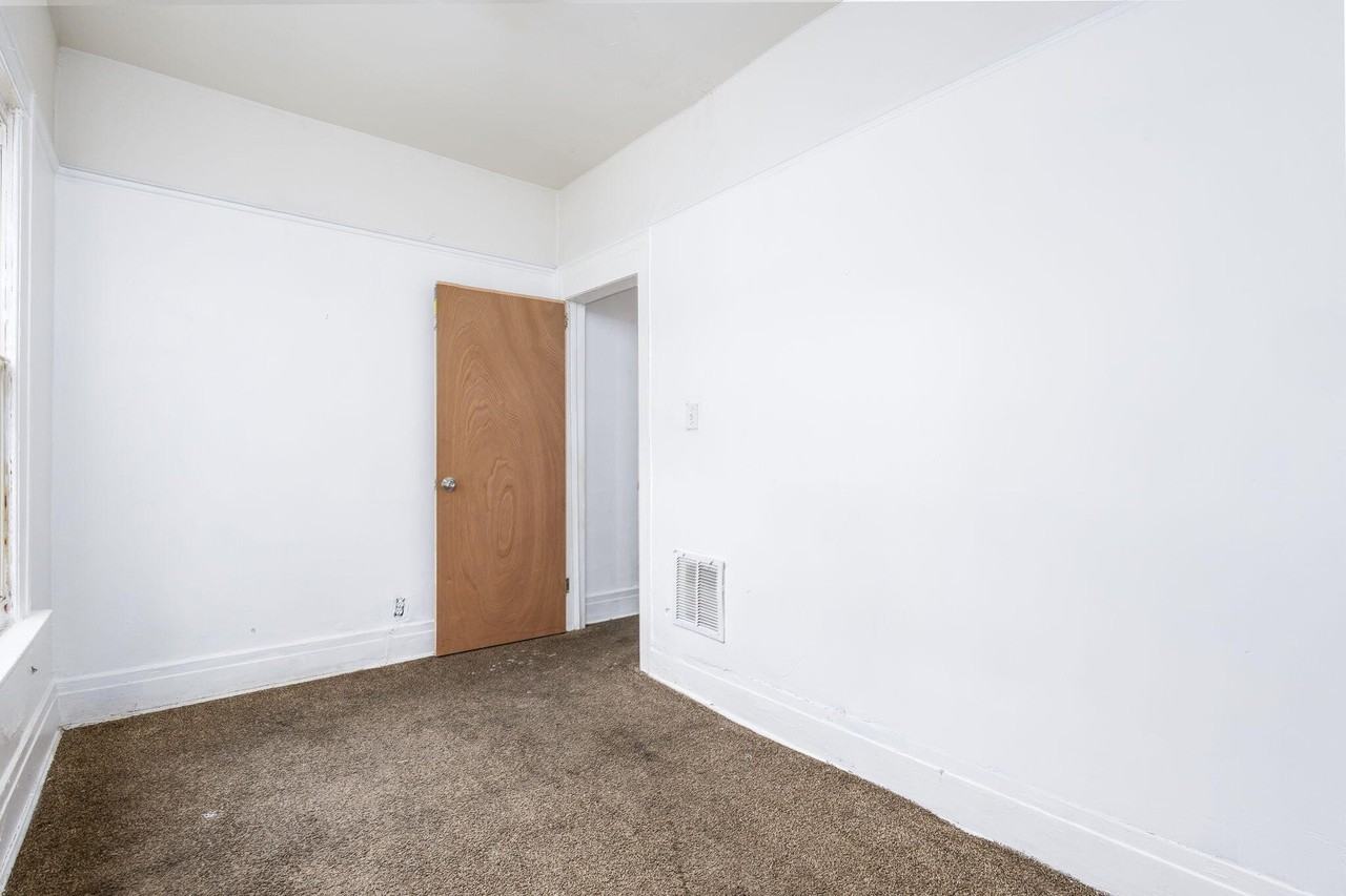 1565 W Grand Blvd #1 - Photo 7 of 18