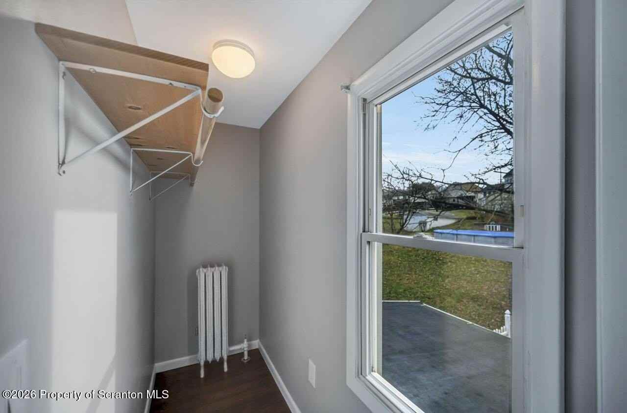 2725 Cedar Ave - Photo 3 of 38