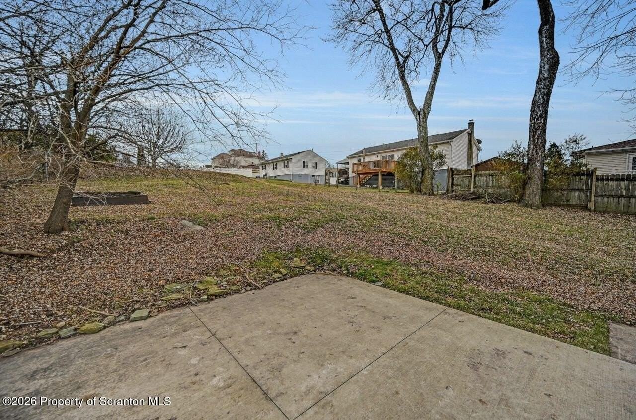 2725 Cedar Ave - Photo 4 of 38
