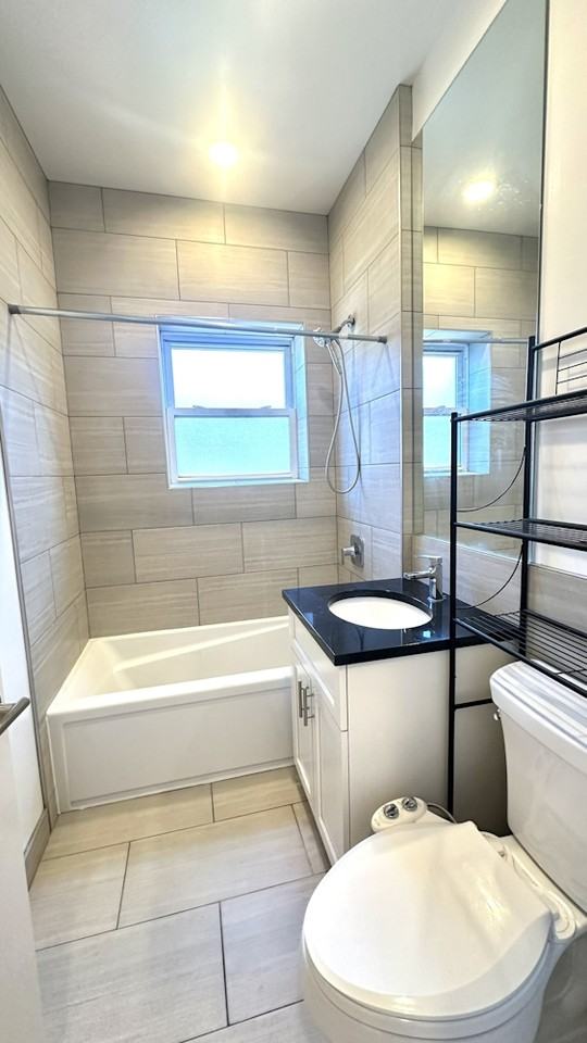 1145 W Lunt Ave #1155-3 - Photo 6 of 7