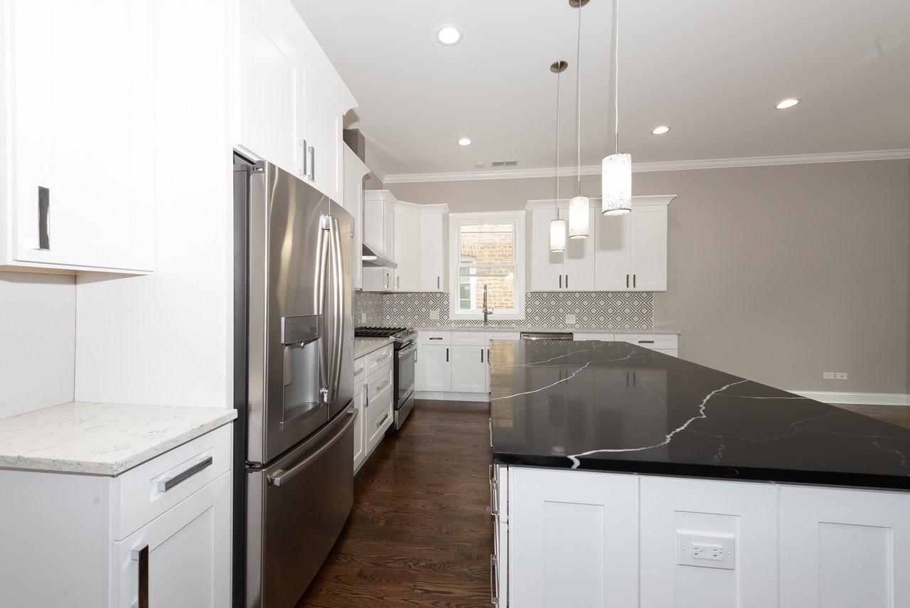 4429 N Kimball Ave #2 - Photo 4 of 25