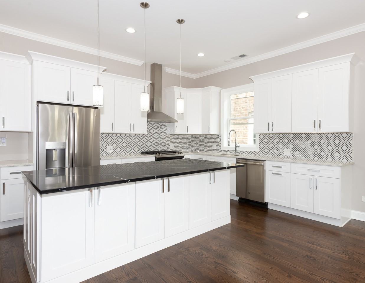 4429 N Kimball Ave #2 - Photo 5 of 25