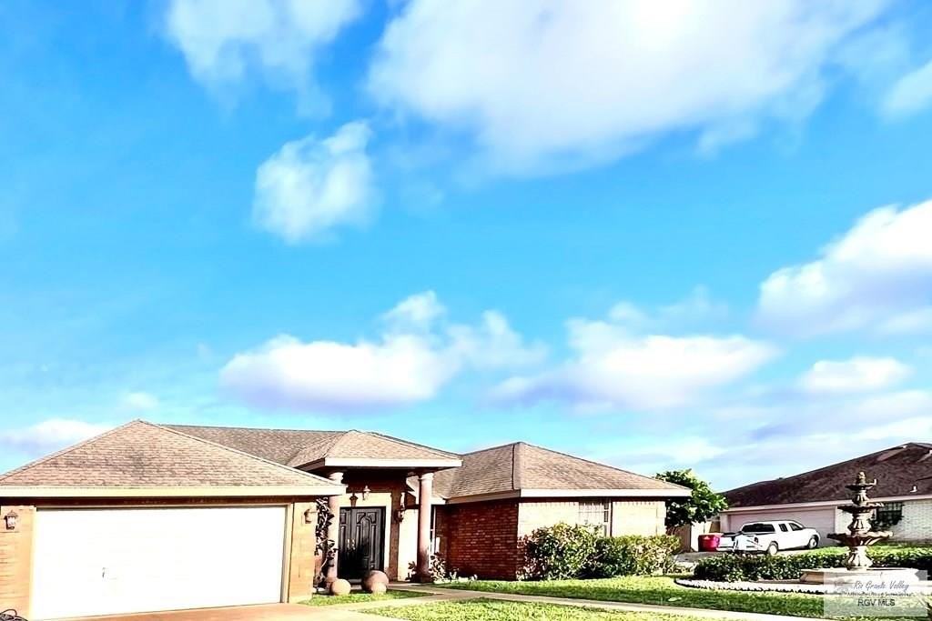 1683 Artemisa Ave - Photo 3 of 30