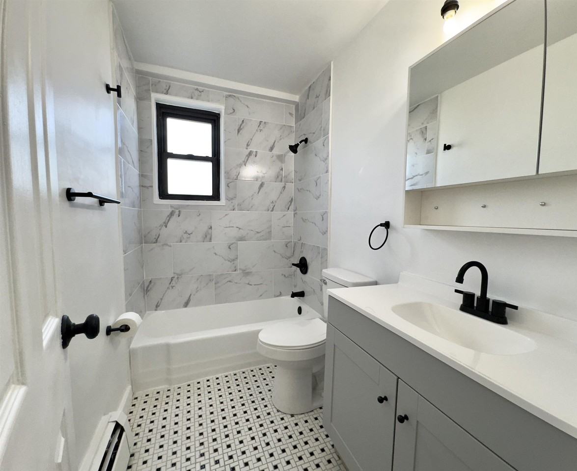 1225 Kennedy Blvd #5C - Photo 7 of 15